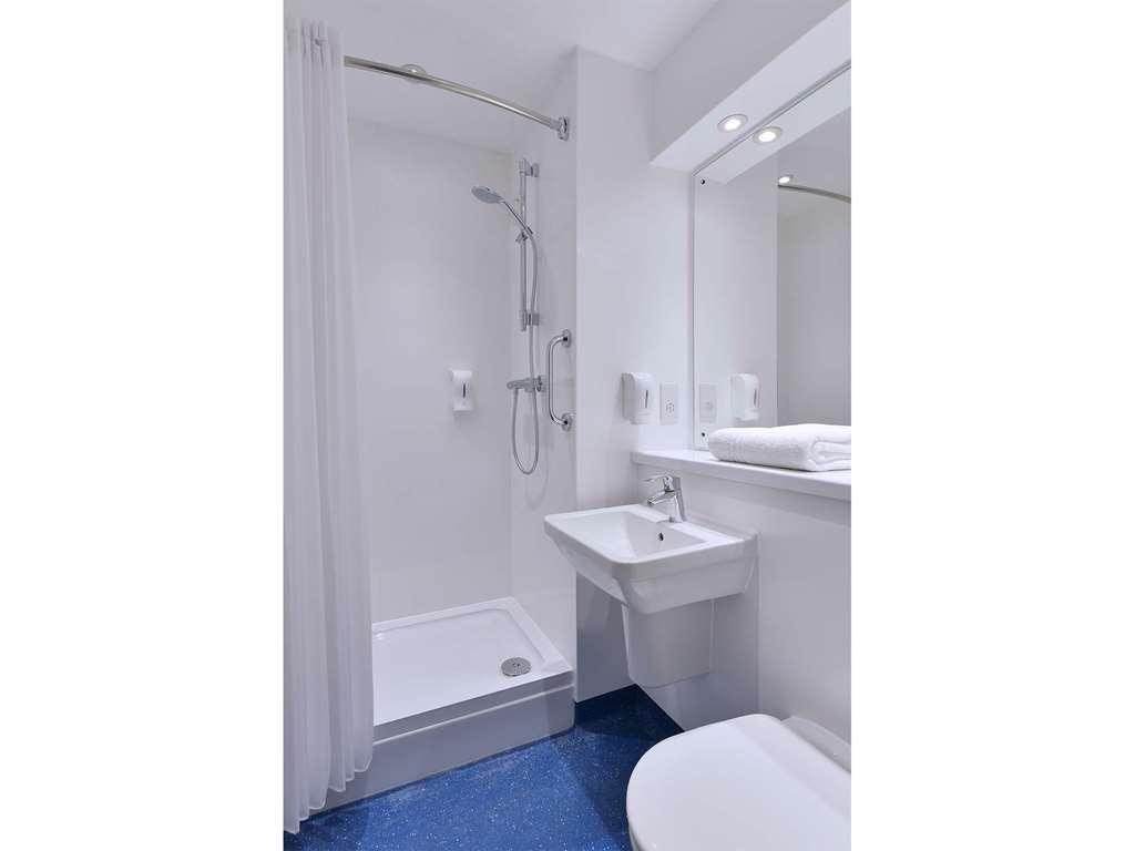 Travelodge Droitwich Room photo
